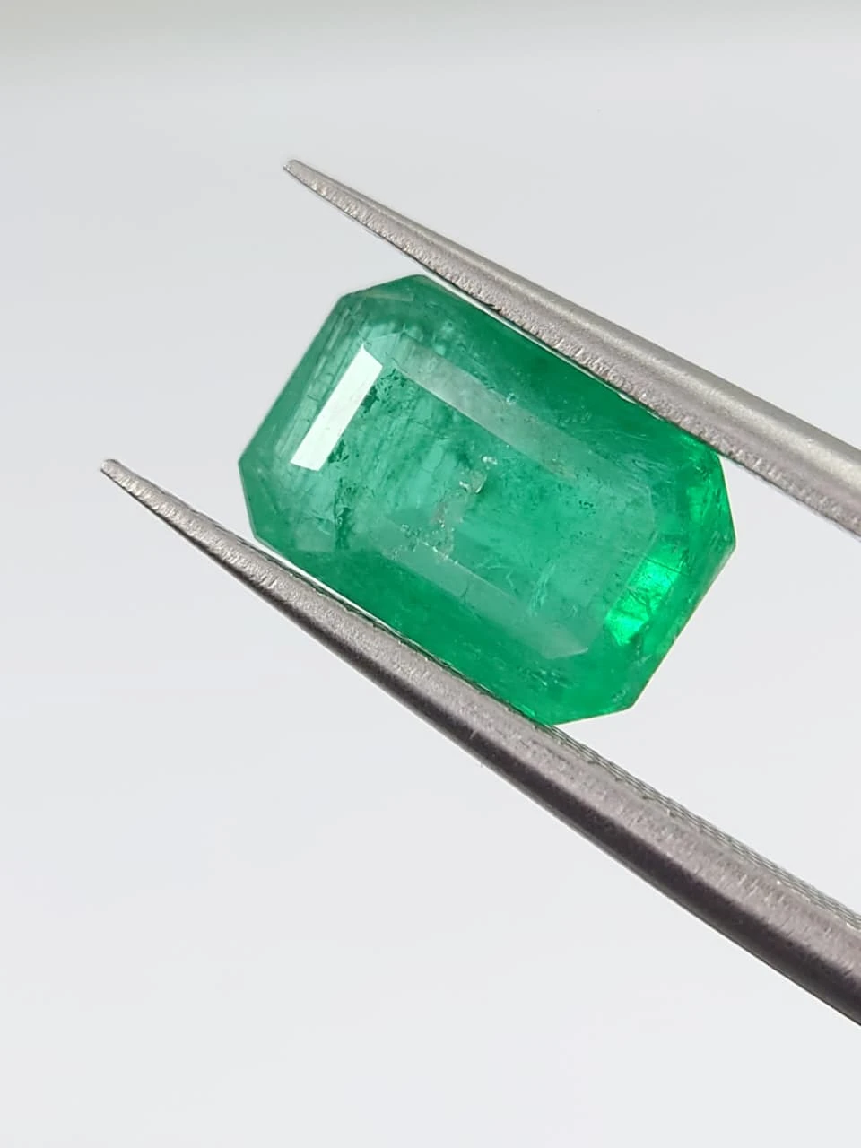 2.67ct Naturald Saturated Panjshir Emerald from Afghanistan — view 2
